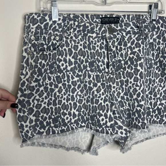 Forever 21+ Women's Leopard Print Denim Shorts - Picture 2 of 5
